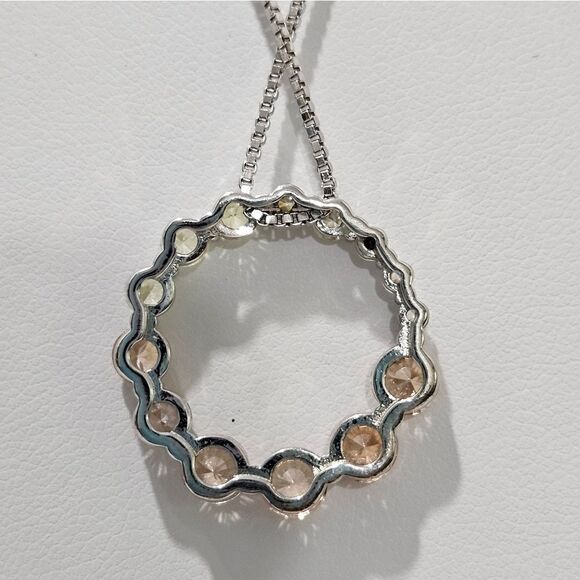 NWOT, STERLING SILVER, INFINITY CIRCLE NECKLACE - Picture 5 of 5